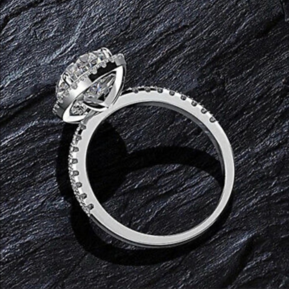 New 925 Silver Pear Cut Elegance Ring - Picture 4 of 4